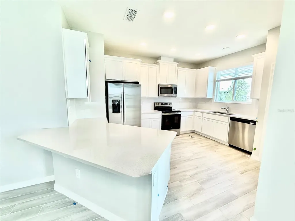 4715 E Campsite Loop Orlando FL 32824