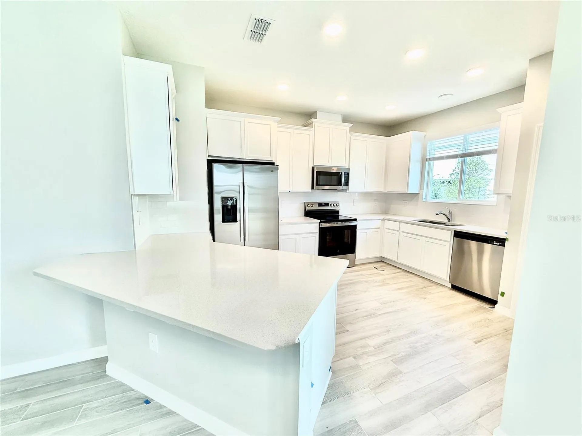 4715 E Campsite Loop Orlando FL 32824