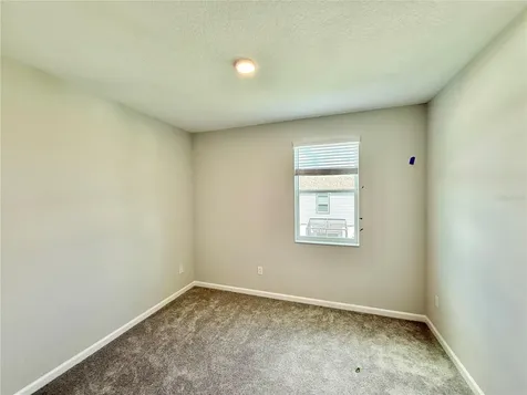 4715 E Campsite Loop Orlando FL 32824