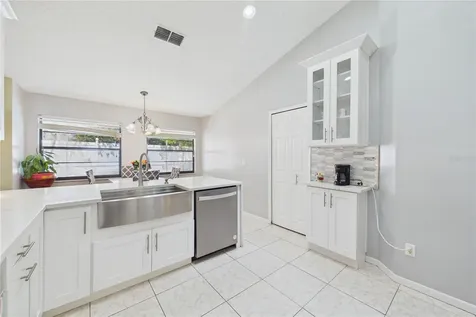 4386 Wyndcliff Circle Orlando FL 32817