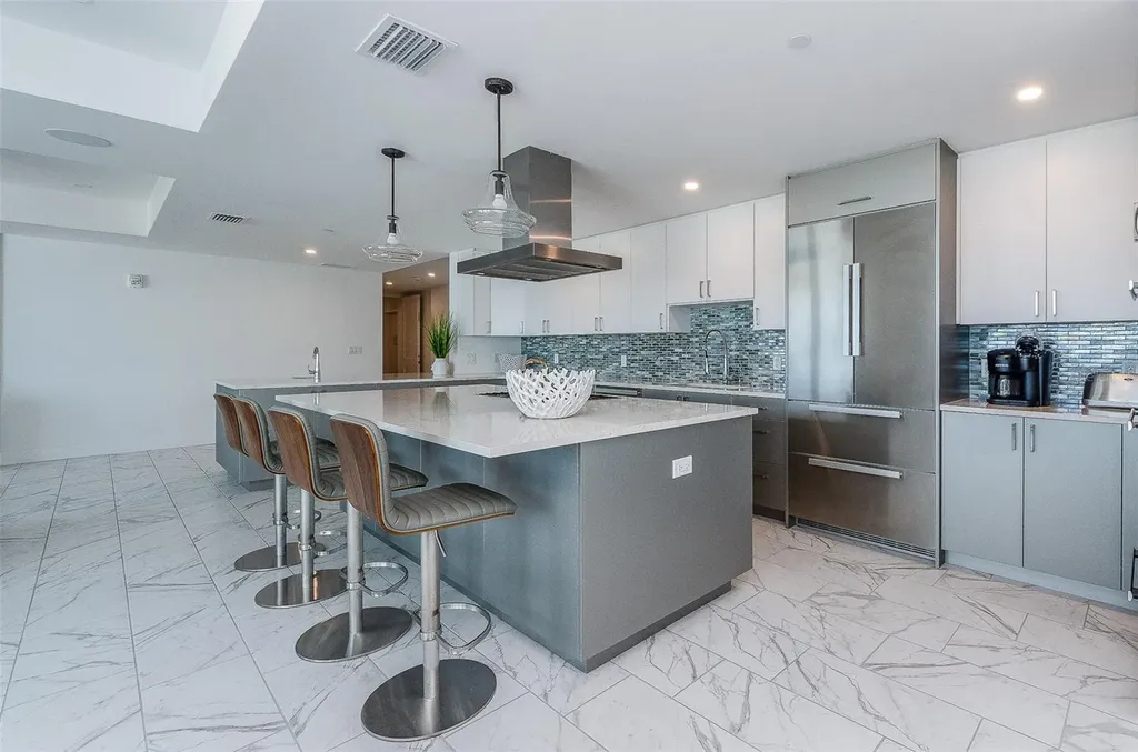 15 Avalon Street Clearwater Beach FL 33767