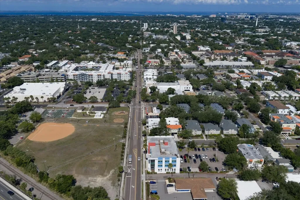 606 S Albany Avenue Tampa FL 33606
