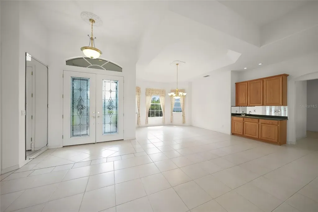 9043 Misty Creek Drive Sarasota FL 34241