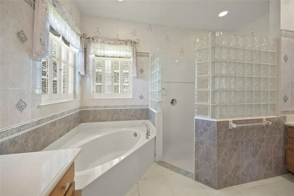 9043 Misty Creek Drive Sarasota FL 34241