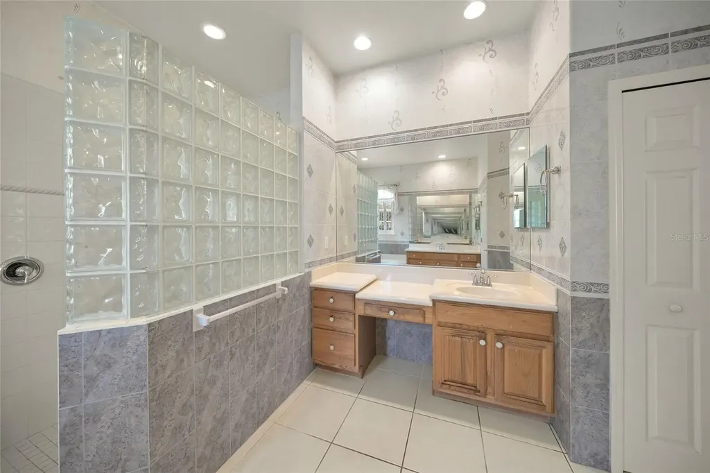 9043 Misty Creek Drive Sarasota FL 34241
