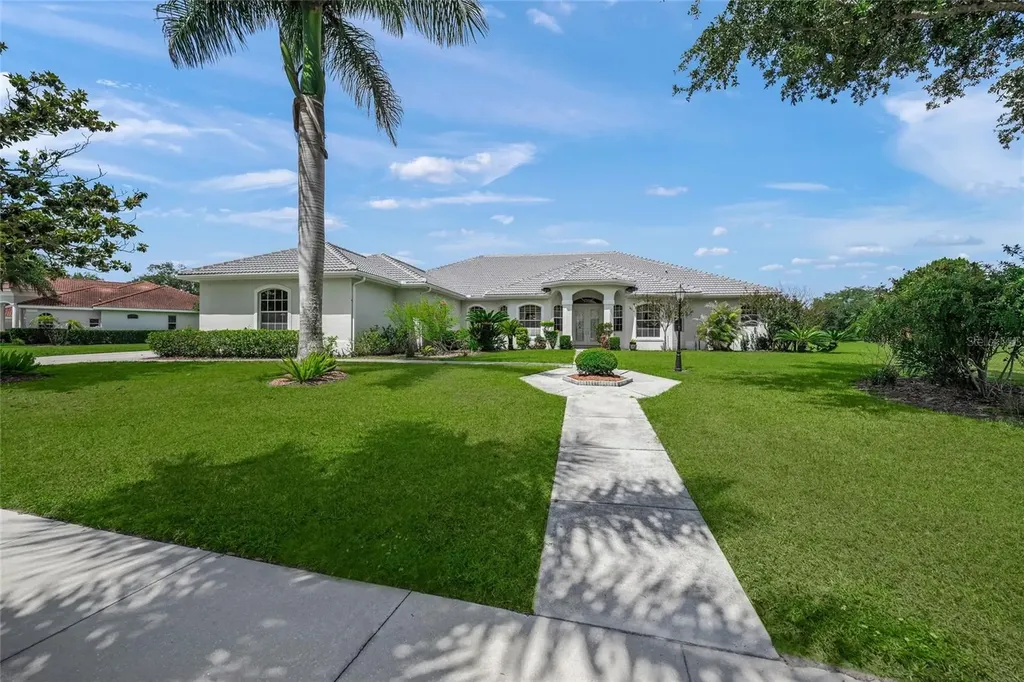 9043 Misty Creek Drive Sarasota FL 34241