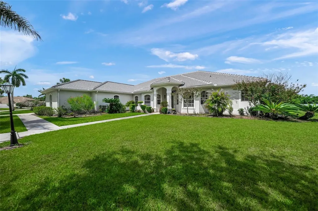 9043 Misty Creek Drive Sarasota FL 34241