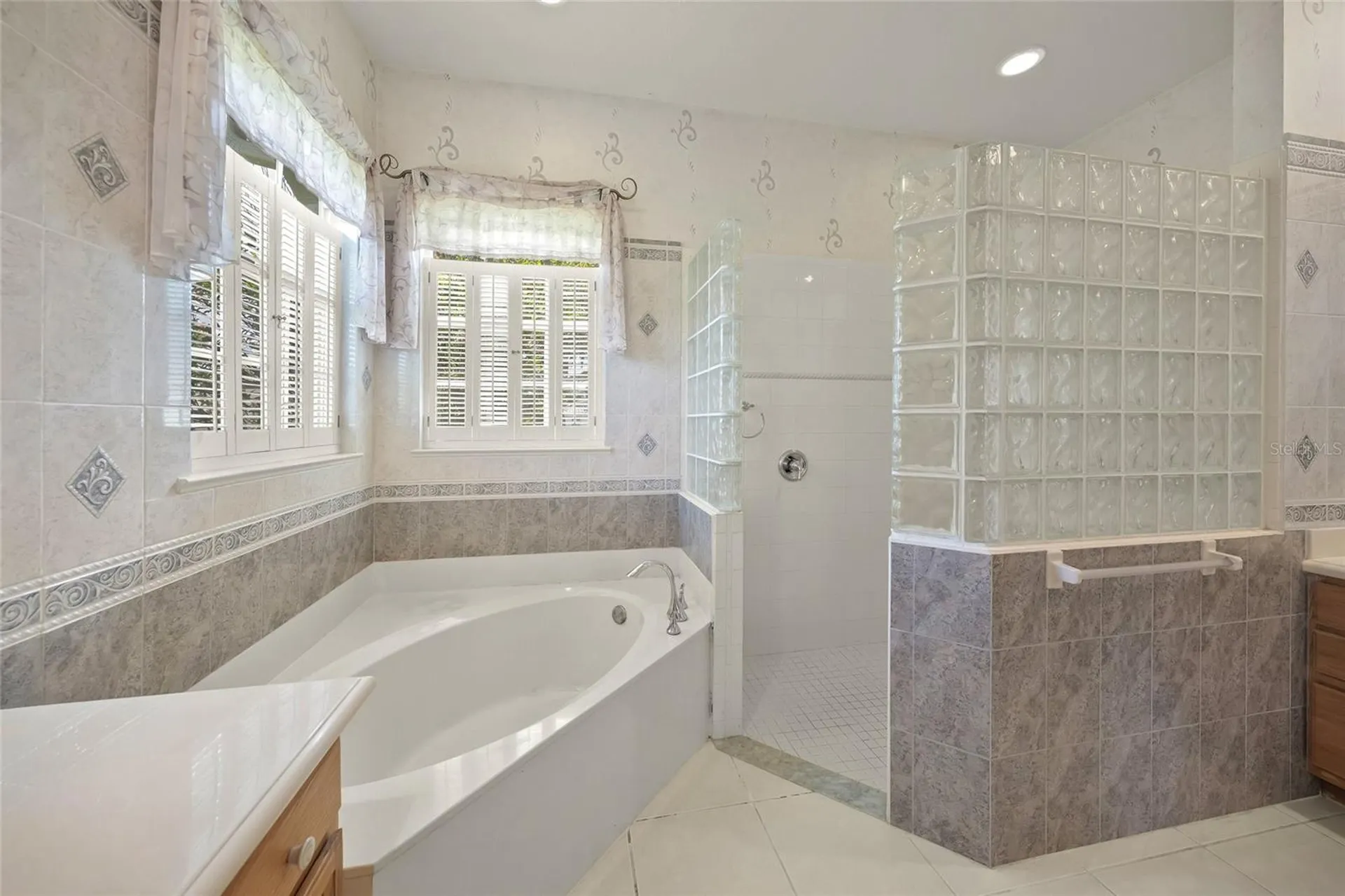 9043 Misty Creek Drive Sarasota FL 34241