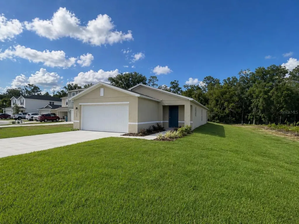 2093 Golden Beak Drive Eagle Lake FL 33839