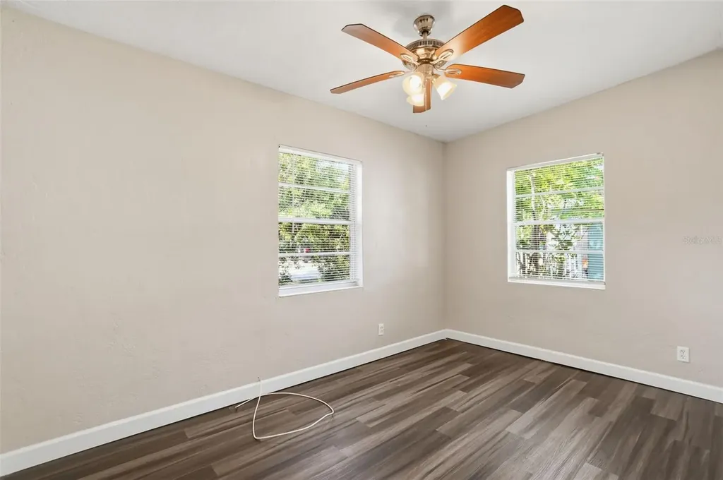4826 S 8th Avenue S St Petersburg FL 33711