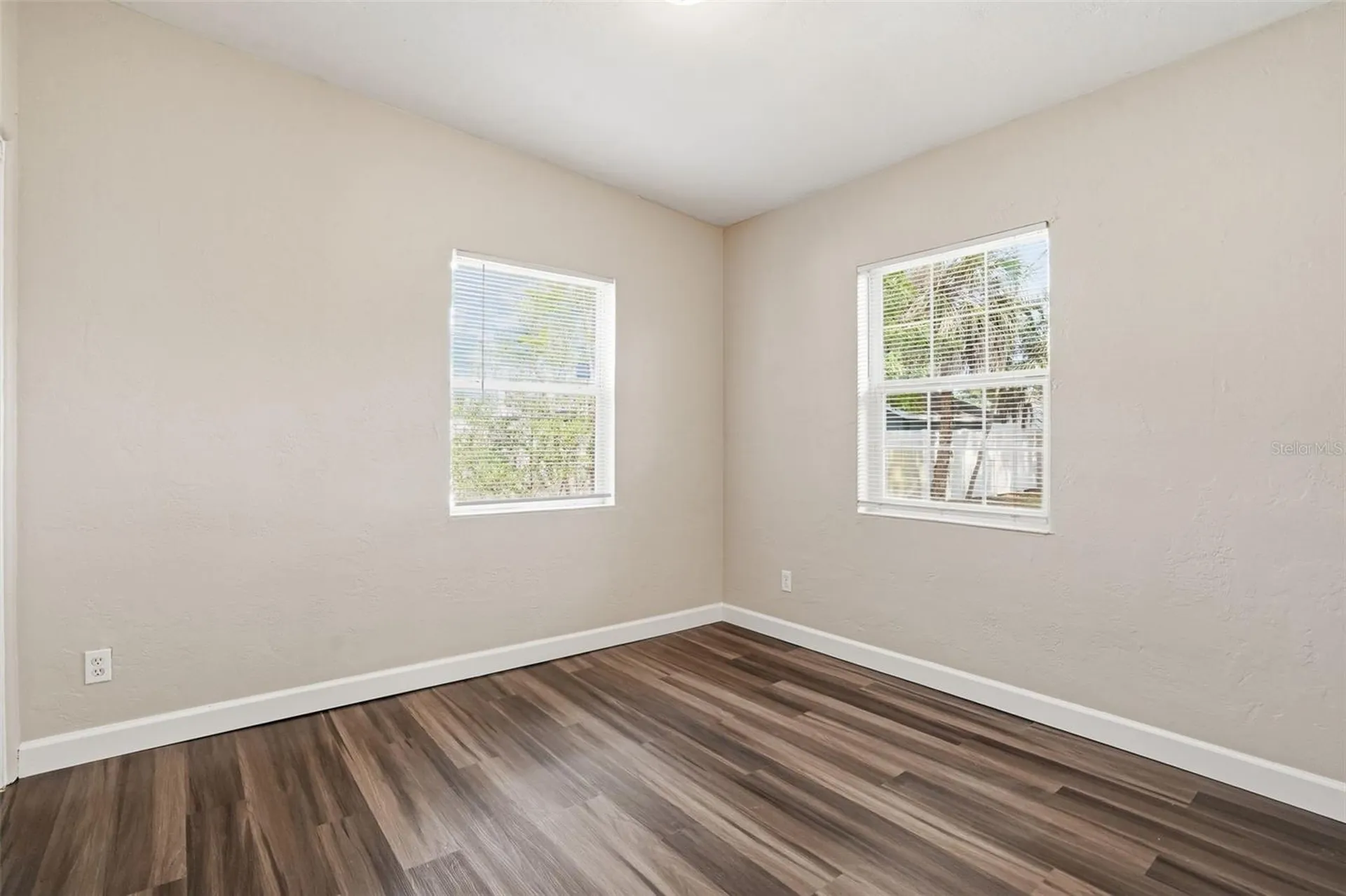 4826 S 8th Avenue S St Petersburg FL 33711