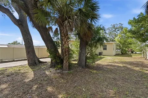 4826 S 8th Avenue S St Petersburg FL 33711