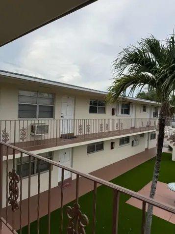 1710 Mckinley Street Hollywood FL 33020