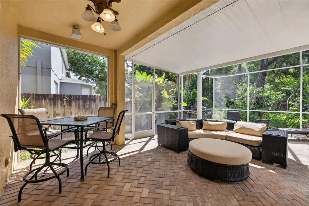 11115 Avery Oaks Drive Tampa FL 33625