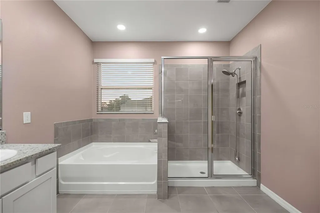 1927 NE 50th Court Ocala FL 34470