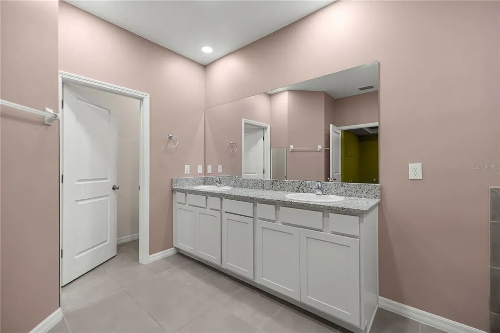 1927 NE 50th Court Ocala FL 34470