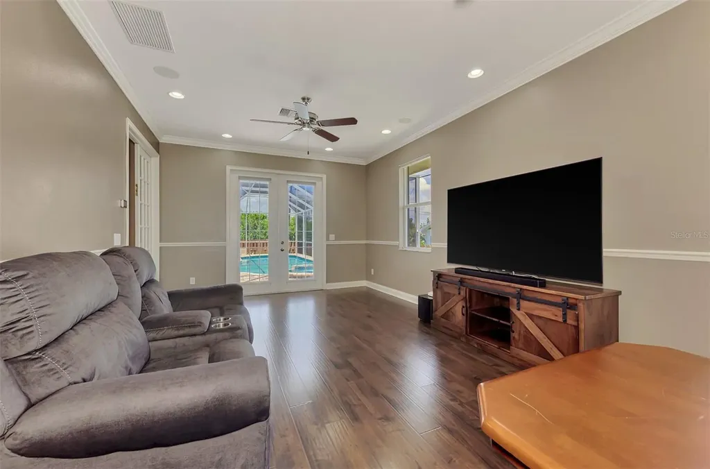 935 Graham Road Venice FL 34293