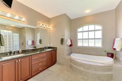 935 Graham Road Venice FL 34293