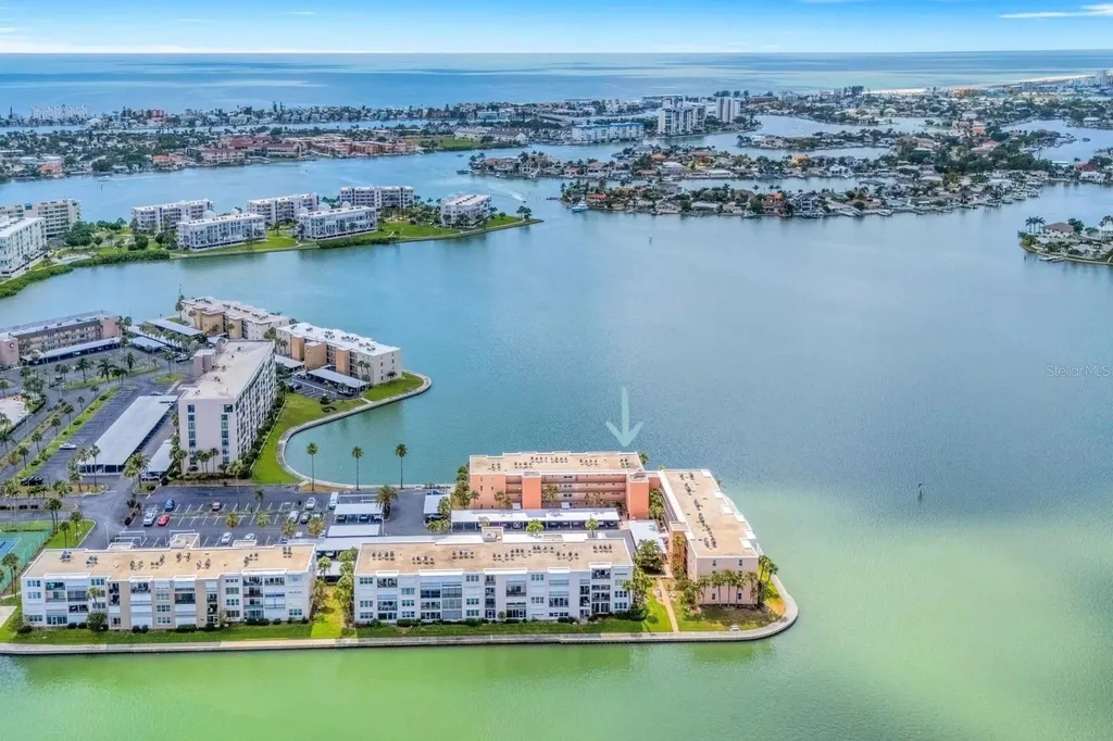 7665 Sun Island Drive S South Pasadena FL 33707