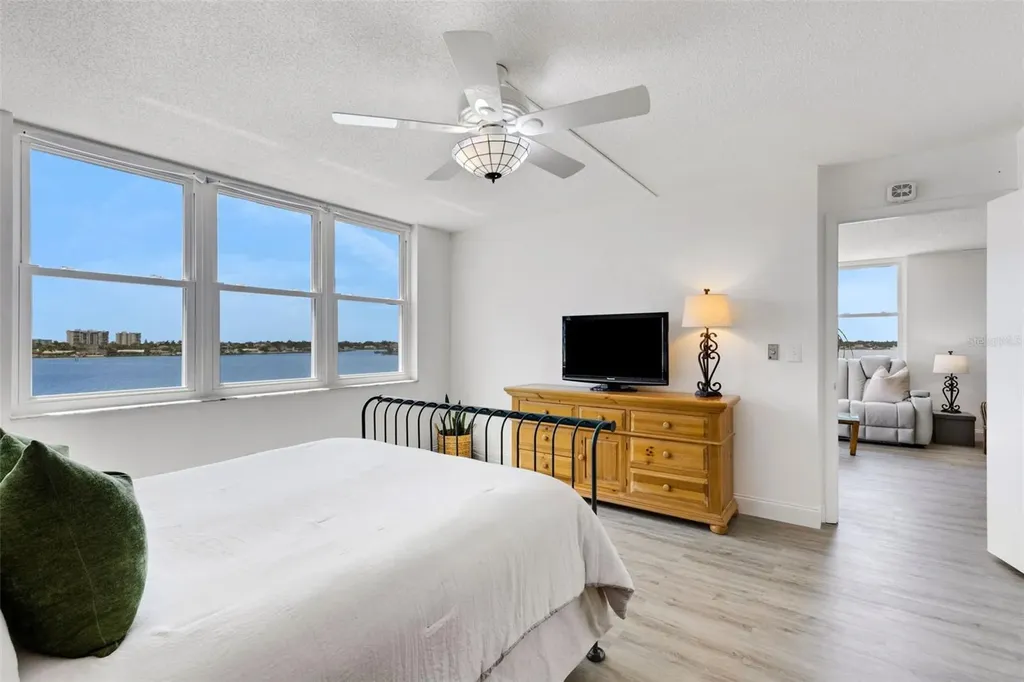 7665 Sun Island Drive S South Pasadena FL 33707