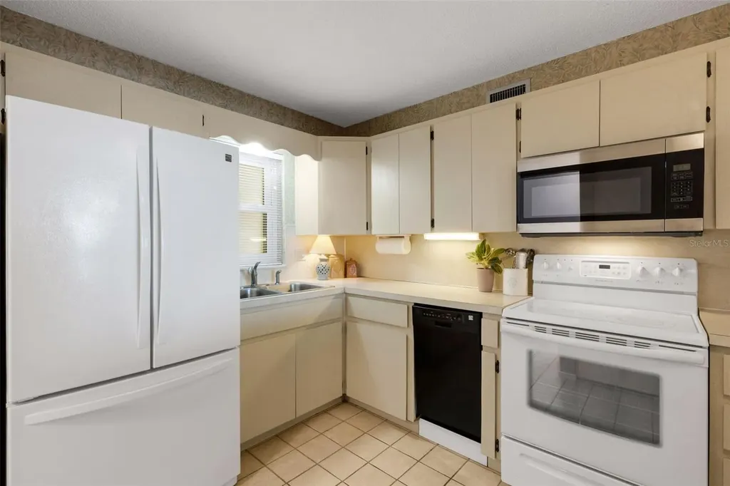 7665 Sun Island Drive S South Pasadena FL 33707
