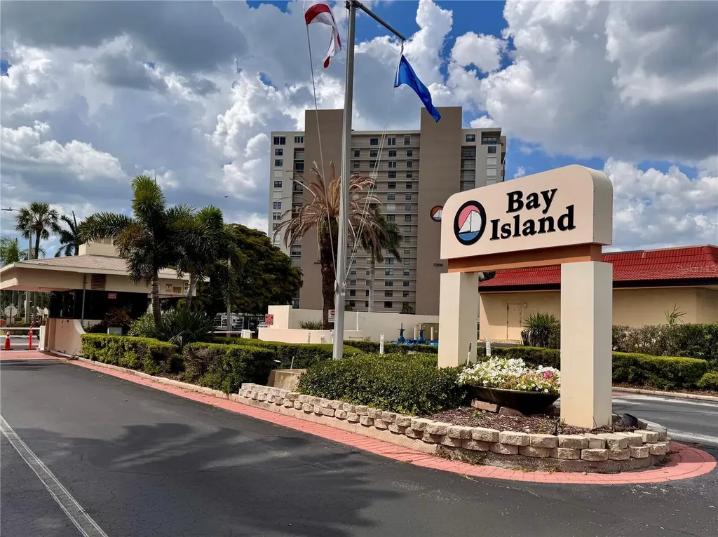 7665 Sun Island Drive S South Pasadena FL 33707