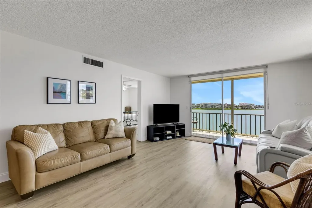 7665 Sun Island Drive S South Pasadena FL 33707
