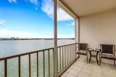 7665 Sun Island Drive S South Pasadena FL 33707