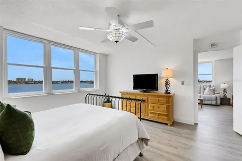 7665 Sun Island Drive S South Pasadena FL 33707