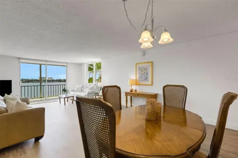 7665 Sun Island Drive S South Pasadena FL 33707