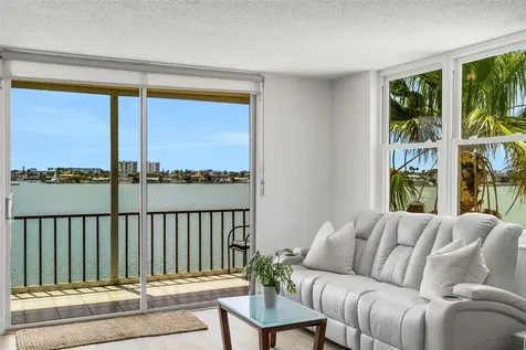 7665 Sun Island Drive S South Pasadena FL 33707