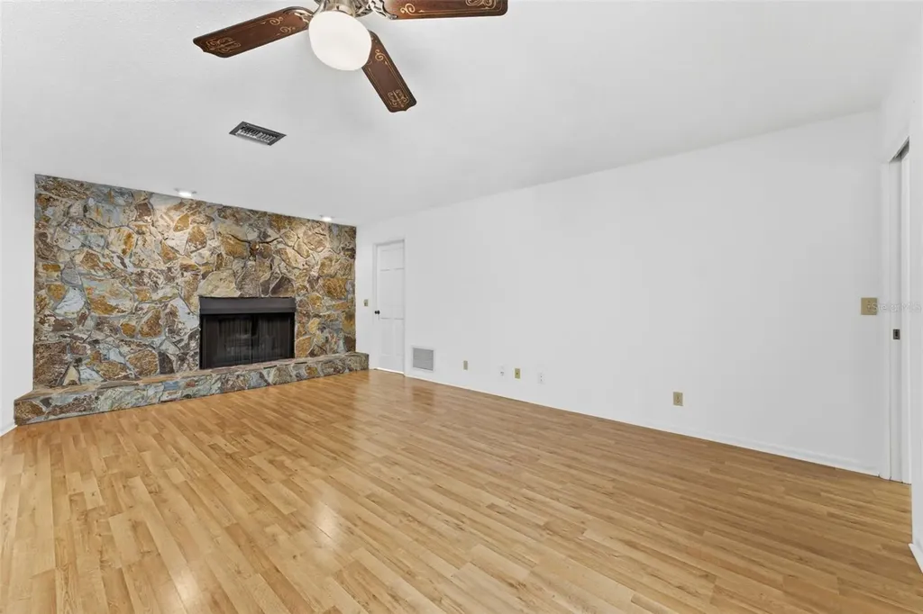 3644 Enterprise Road E Safety Harbor FL 34695