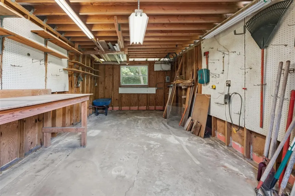 3644 Enterprise Road E Safety Harbor FL 34695