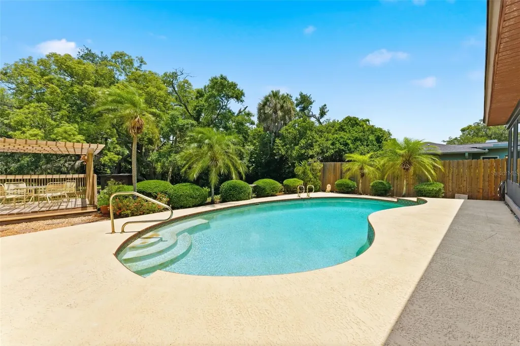 3644 Enterprise Road E Safety Harbor FL 34695