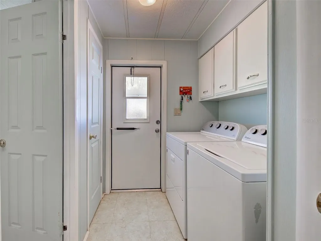 3331 Goldfinch Lane Englewood FL 34224