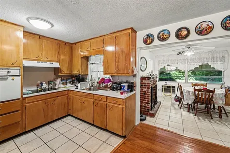4040 19th St N St Petersburg FL 33714