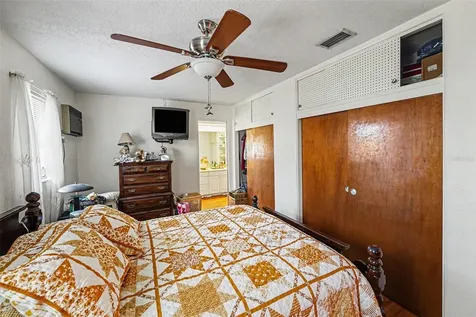 4040 19th St N St Petersburg FL 33714