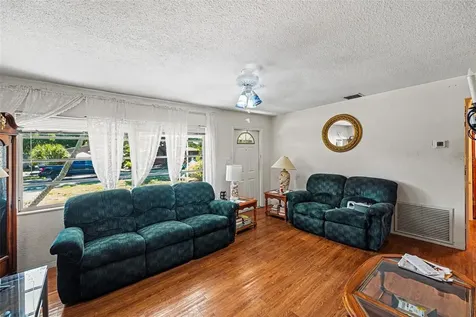 4040 19th St N St Petersburg FL 33714