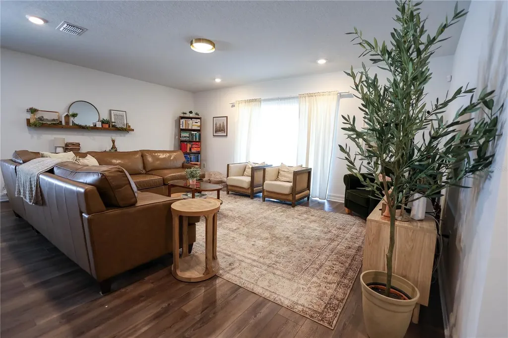9553 Summers Cay Circle Thonotosassa FL 33592