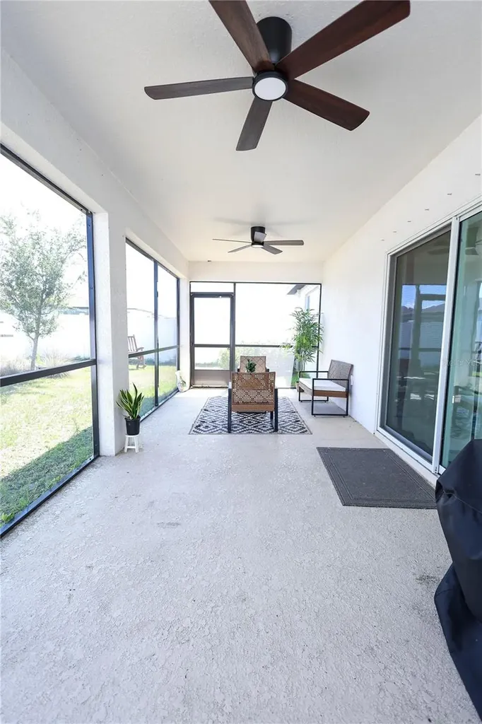 9553 Summers Cay Circle Thonotosassa FL 33592