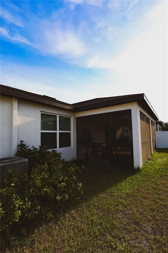 9553 Summers Cay Circle Thonotosassa FL 33592