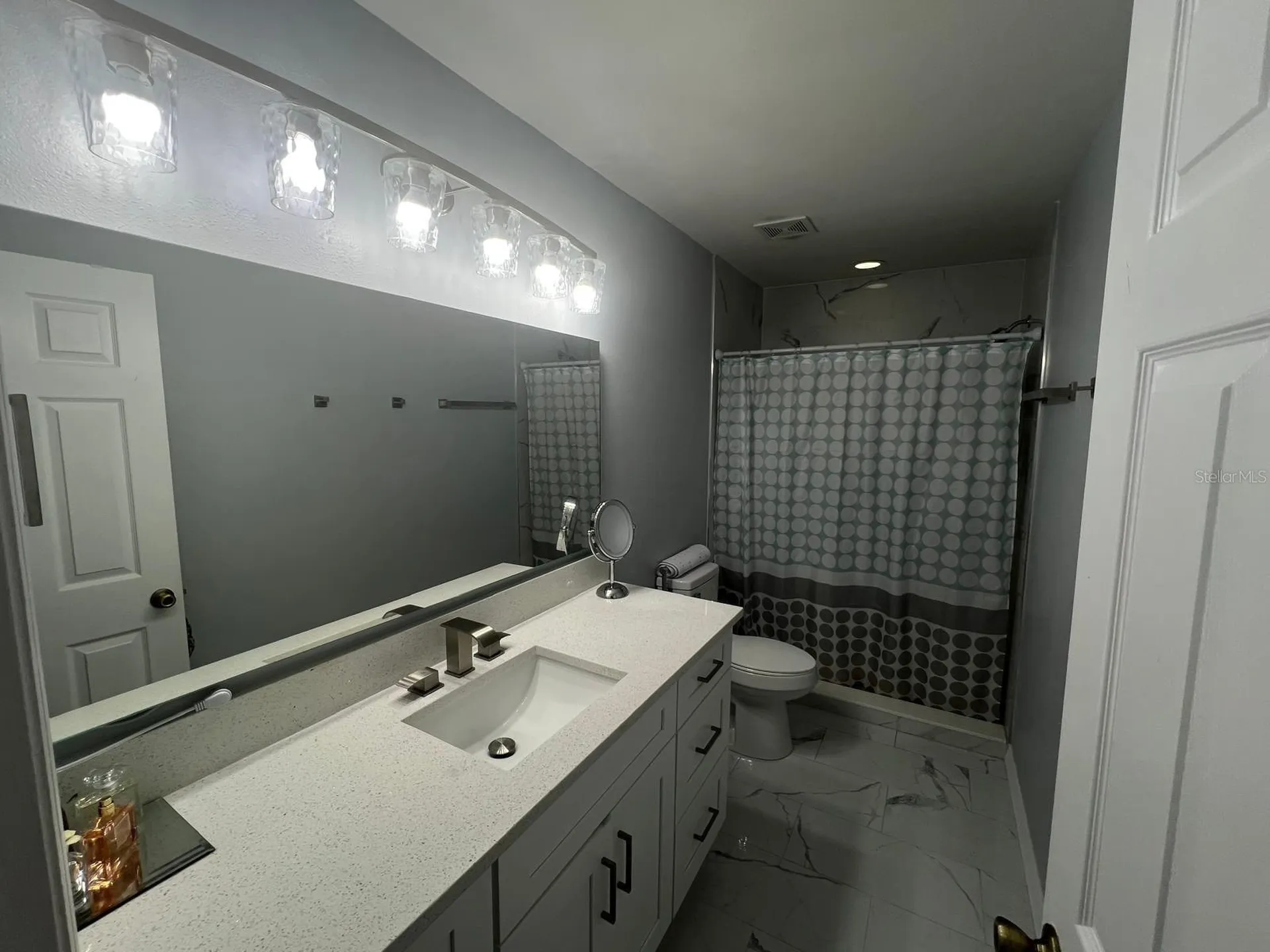 8423 Edgewater Place Boulevard Tampa FL 33615