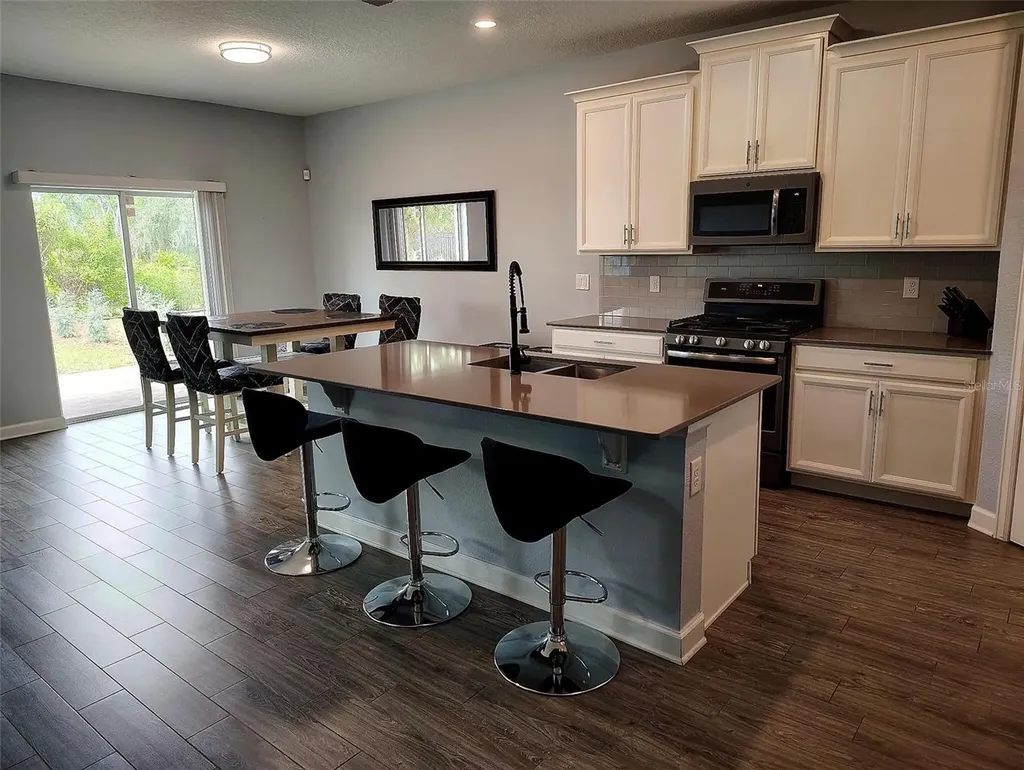 1047 Oak Bluff Drive Davenport FL 33837