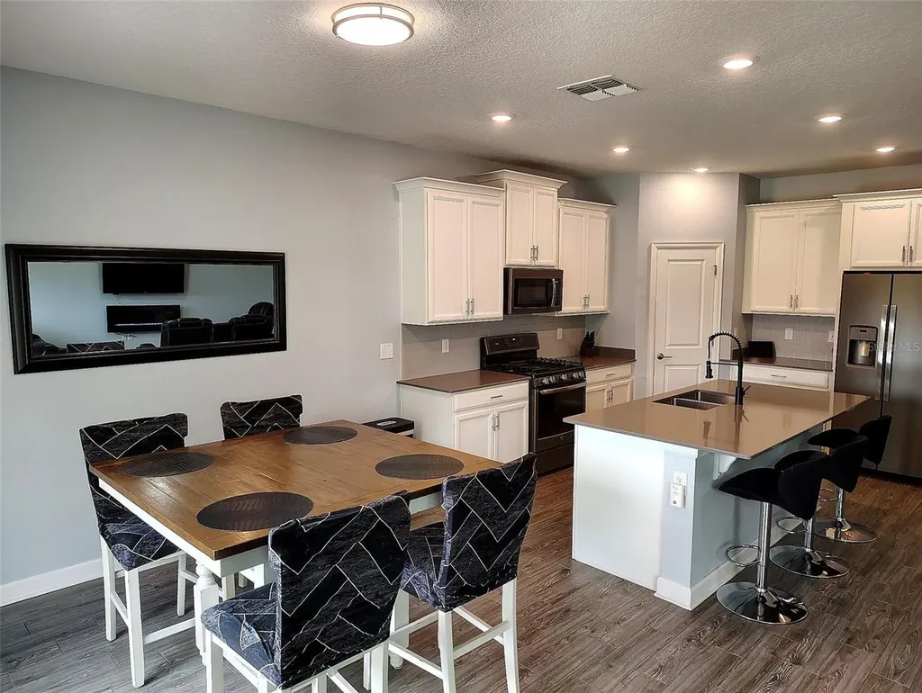 1047 Oak Bluff Drive Davenport FL 33837