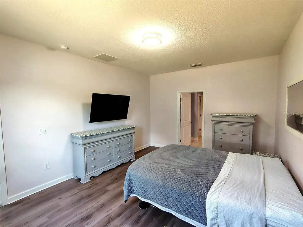 1047 Oak Bluff Drive Davenport FL 33837