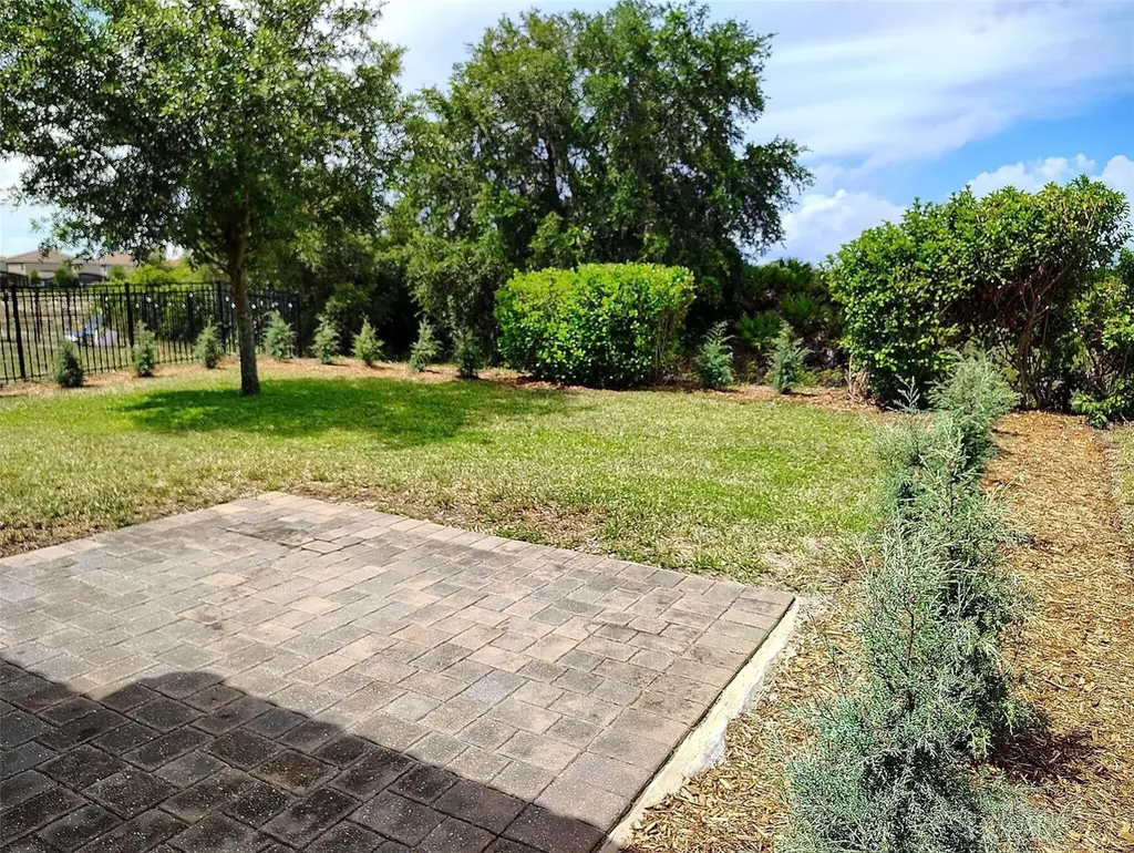 1047 Oak Bluff Drive Davenport FL 33837