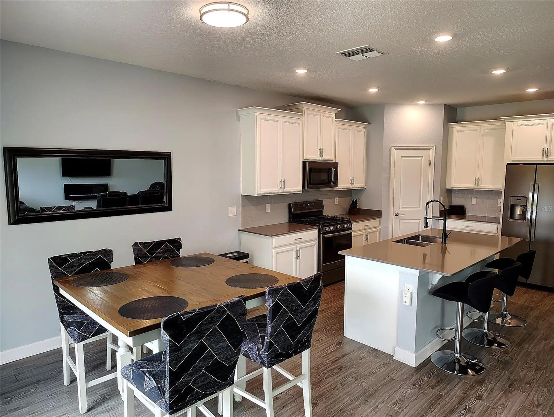1047 Oak Bluff Drive Davenport FL 33837
