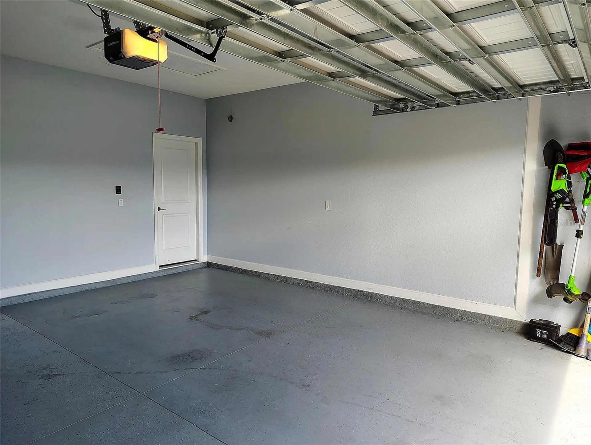 1047 Oak Bluff Drive Davenport FL 33837
