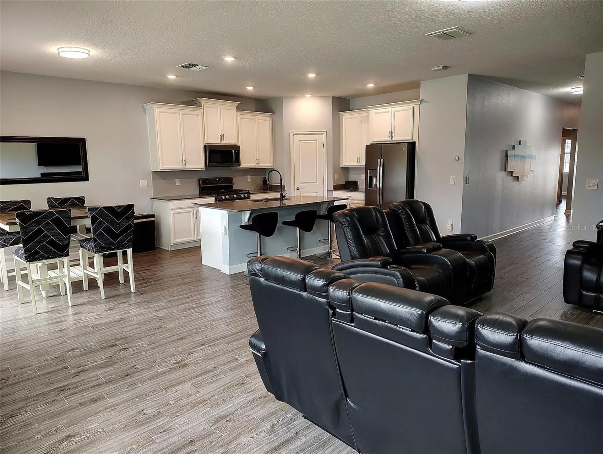 1047 Oak Bluff Drive Davenport FL 33837