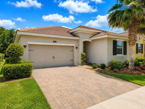 1047 Oak Bluff Drive Davenport FL 33837